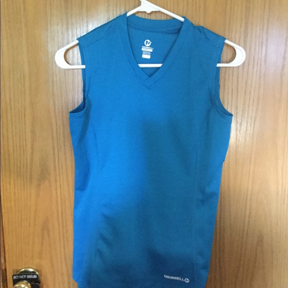 Merrill workout top size small